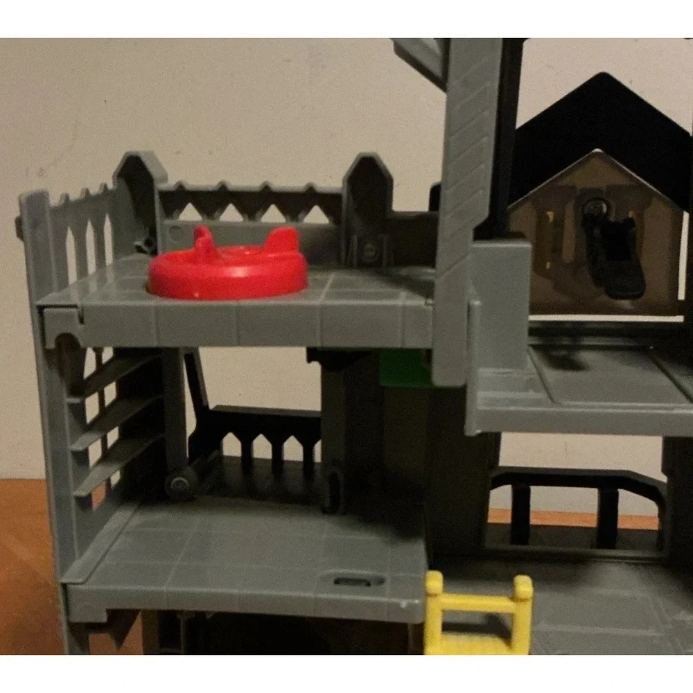 IMAGINEX DC Batman Bat Cave Play House Fisher Price Large Interactive Toy‎ Set